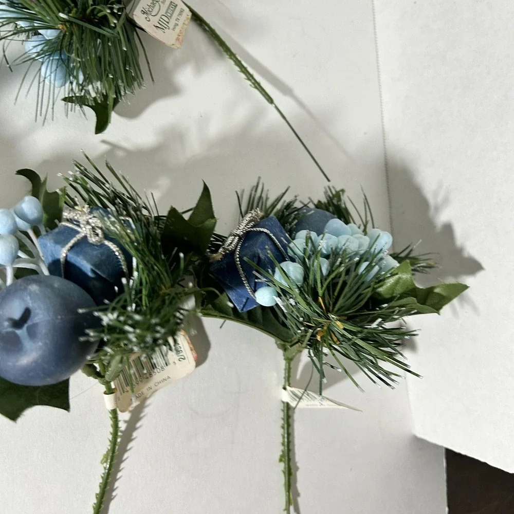 Lot of 8 Vintage Christmas Floral Stems Michaels Decor‎ Winter Holiday Greenery